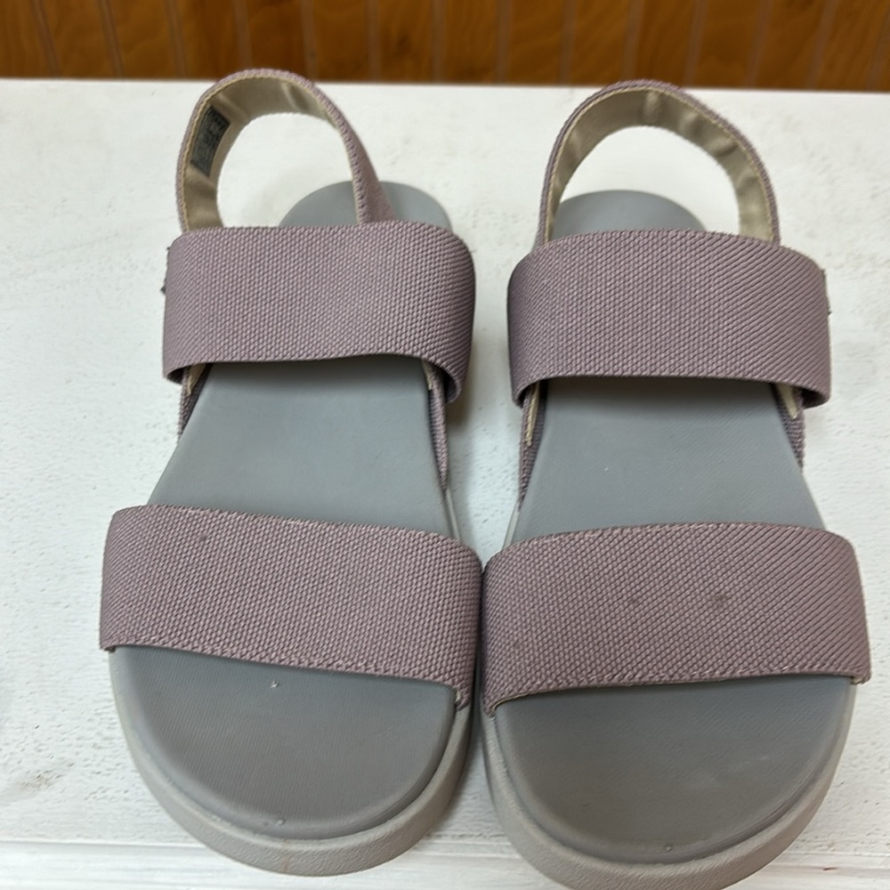 Keen Lilac sandal